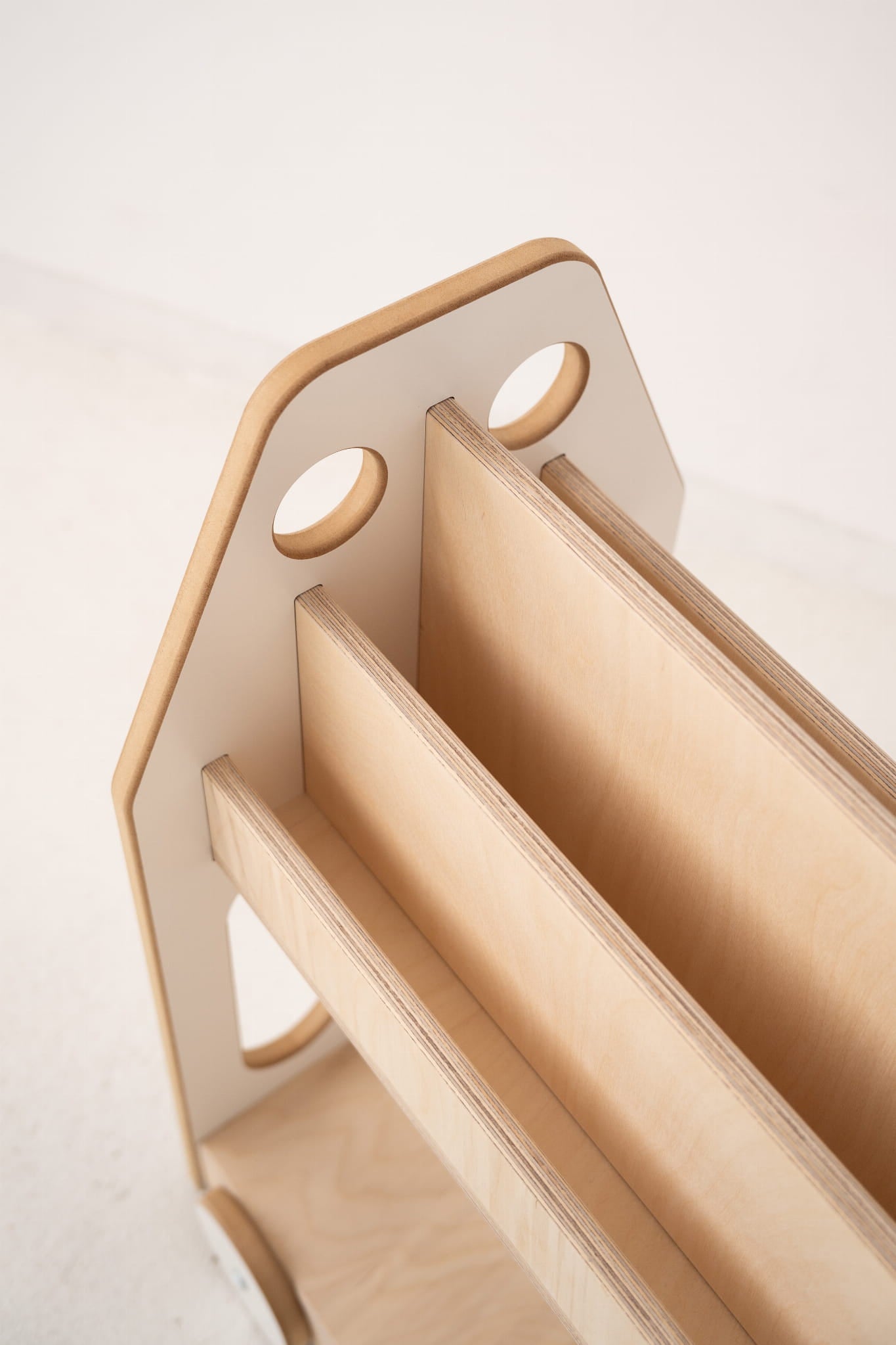 Montessori Car bookcase