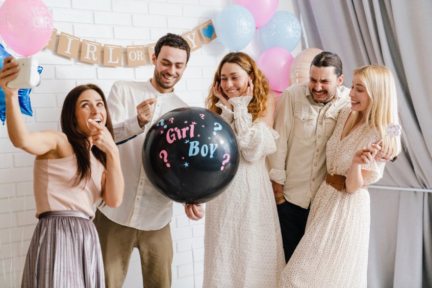 Gender Reveal : comment annoncer le sexe du bébé à vos proches ?