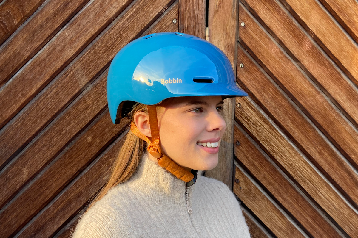 Metrischer Fahrradhelm